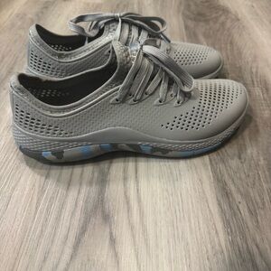 Crocs Women’s 10 LiteRide 360 Pacer Sneaker In Light Grey And Blue